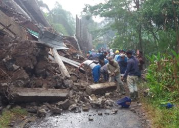 Akibat Hujan Deras, Dinding Tembok PT Dasan Jebol