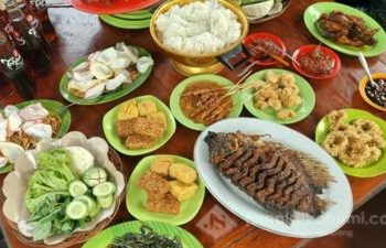 Rumah Makan Kampoeng Ikan Resto Kasih Promo Gratis Ikan Gurame Crispy, Syaratnya?