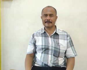 Kepsek SMPN 1 Nagrak, Ahmad Hikmat Tritura