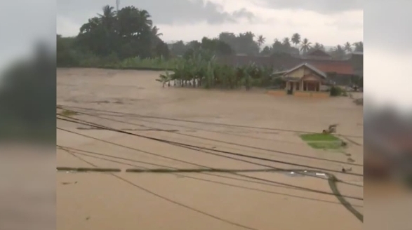 Banjir Bandang Terjang Cisolok, 500 Rumah Warga Cikahuripan Terendam