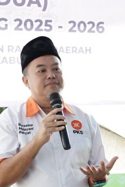 Legislator PKS Danny Ramdhany Dorong Warga Cikole Ubah Sampah dan Pekarangan Jadi ‘Cuan’