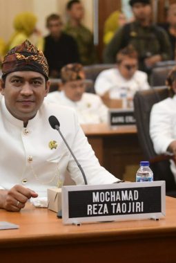 Peringati May Day, M. Reza Taojiri Ajak Buruh dan Pengusaha Perkuat Sinergi
