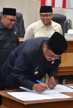 DPRD dan Pemkab Sukabumi Sepakati Dua Raperda Strategis, Tanah Telantar dan Transportasi Jadi Fokus
