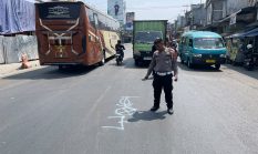 Nyalip Bersamaan di Cibadak, Pengendara Motor Meninggal Dunia Usai Bertabrakan dengan Mikrobus