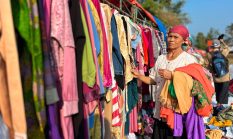 Bukan Toko, Ini Swalayan Pakaian Gratis di Posko Korban Kebakaran Ciptamulya