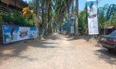 Ironis! Event Surfing Internasional Digelar di Pantai Cimaja, Akses Jalan Justru Rusak Parah