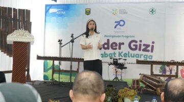 Wamen BKKBN Isyana Bagoes Oka Tinjau Penanganan Stunting di Sukabumi